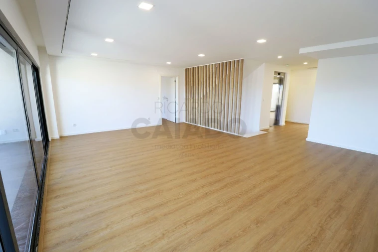 Moradia T5 para Venda em Loures Foto 37