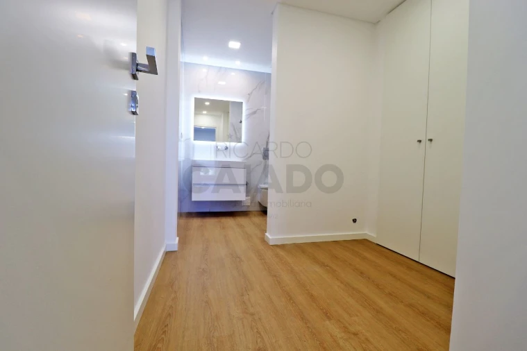 Moradia T5 para Venda em Loures Foto 44