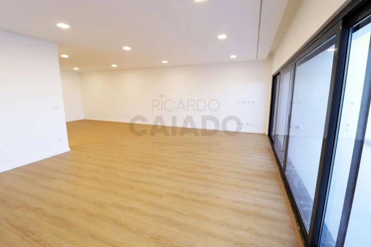 Moradia T5 para Venda em Loures Foto 51