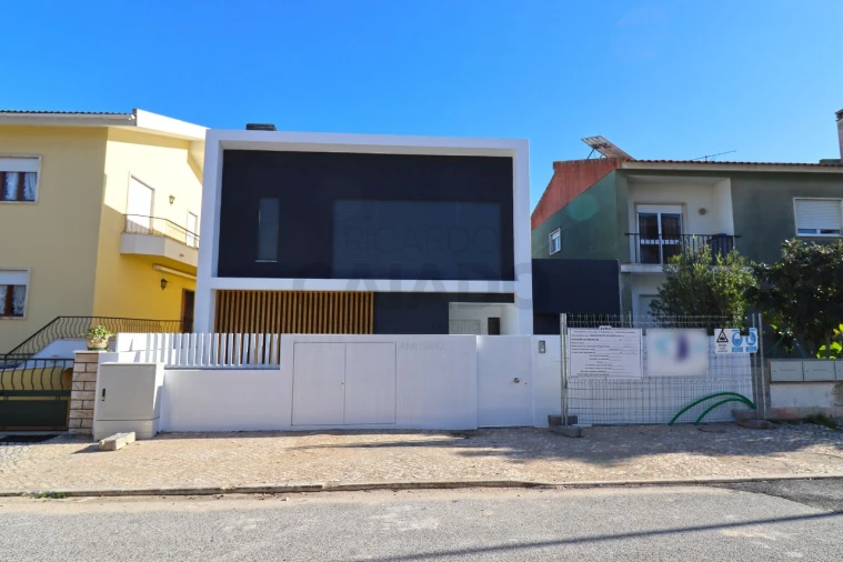 Moradia T5 para Venda em Loures Foto 63