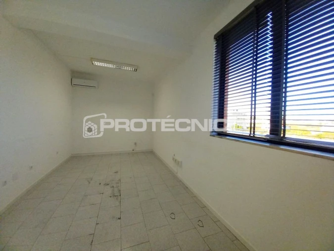 Armazém para Arrendamento em Borralha Foto 6