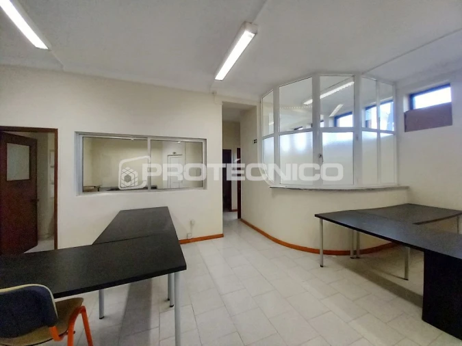 Armazém para Arrendamento em Borralha Foto 11