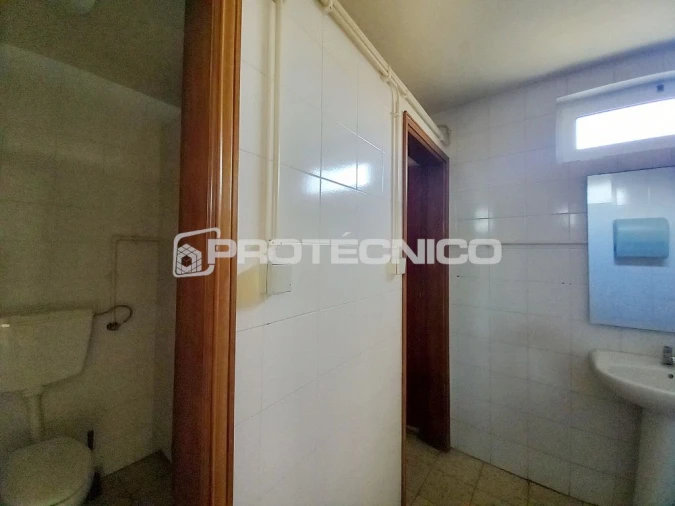 Armazém para Arrendamento em Borralha Foto 18