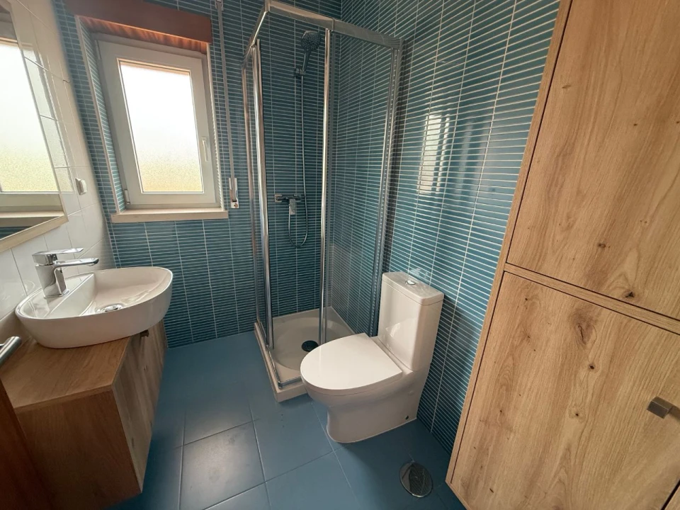 Moradia T3 para Venda em Salir de Matos Foto 23