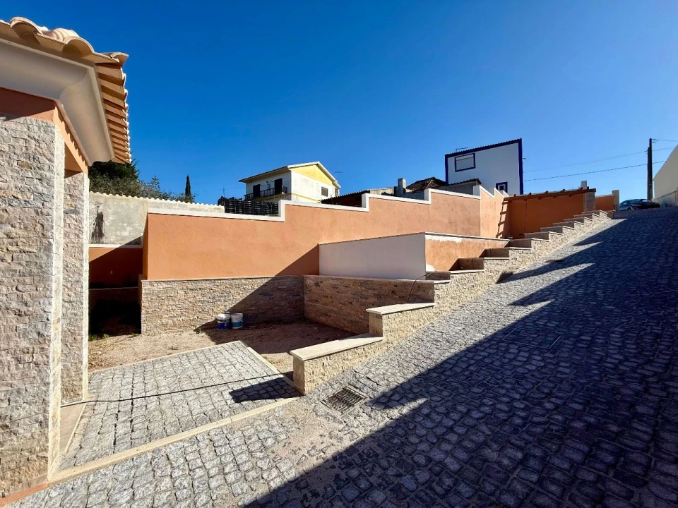 Moradia T3 para Venda em Salir de Matos Foto 29