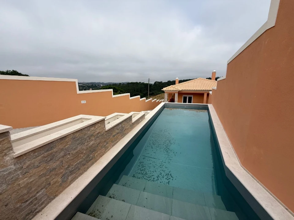 Moradia T3 para Venda em Salir de Matos Foto 31