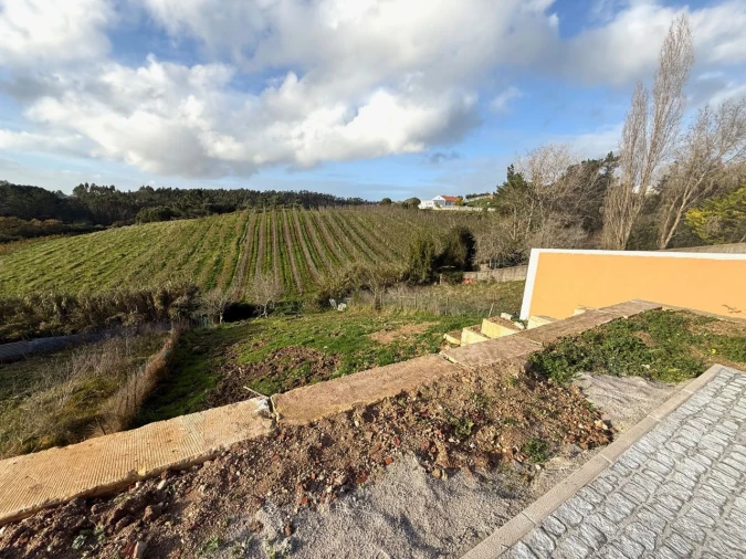 Moradia T3 para Venda em Salir de Matos Foto 9