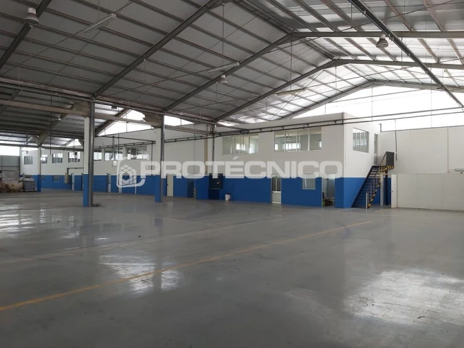 Armazém para Arrendamento em Zona Industrial En 1 Norte Foto 9