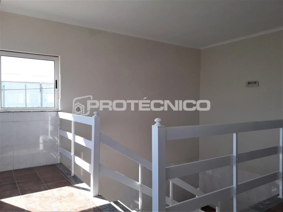 Armazém para Venda em Gafanha da Encarnação Foto 3