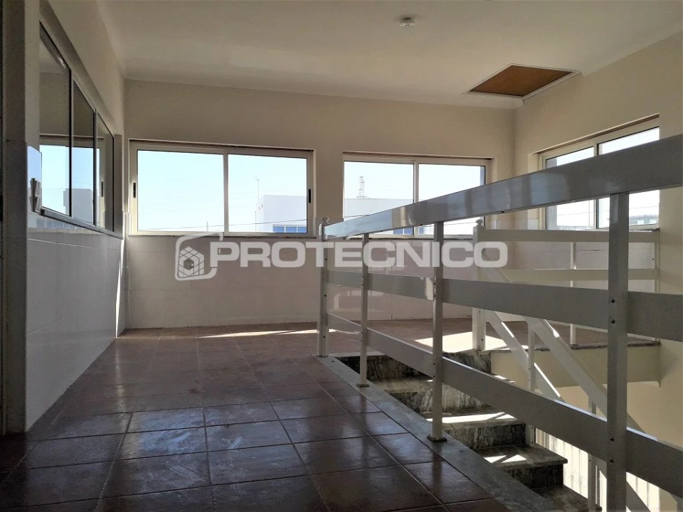 Armazém para Venda em Gafanha da Encarnação Foto 7