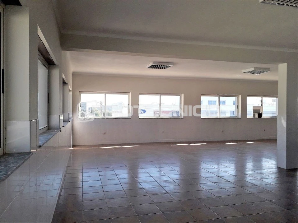 Armazém para Venda em Gafanha da Encarnação Foto 12