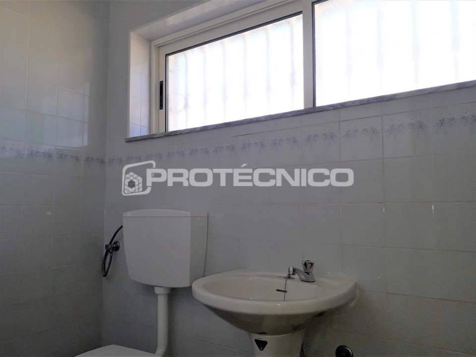 Armazém para Venda em Gafanha da Encarnação Foto 13