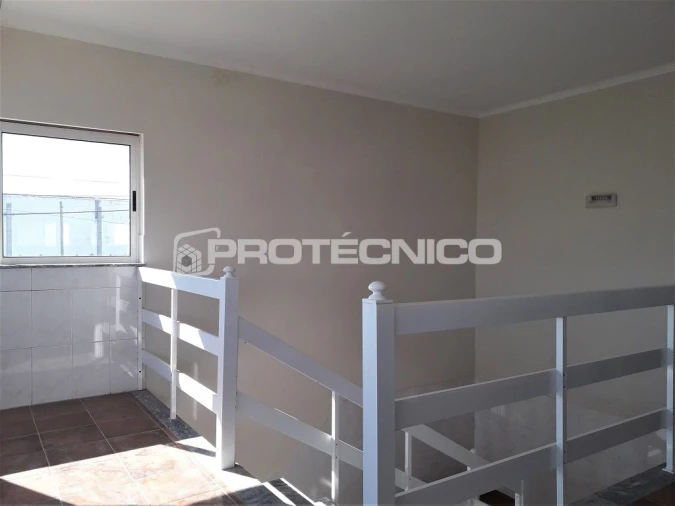 Armazém para Venda em Gafanha da Encarnação Foto 3