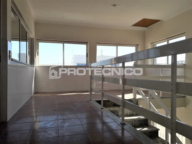 Armazém para Venda em Gafanha da Encarnação Foto 7