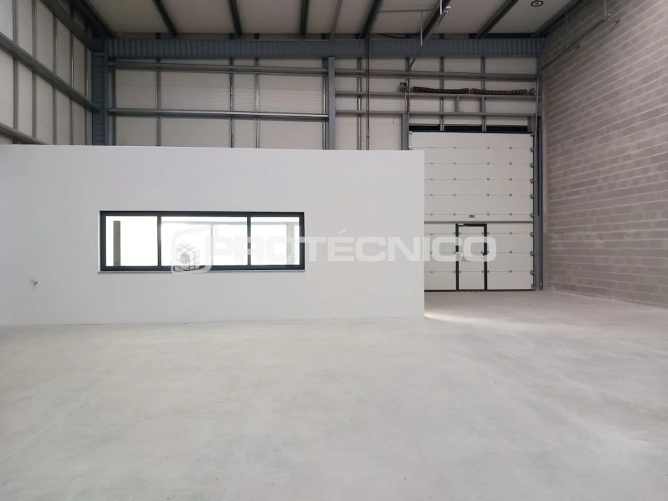 Armazém para Arrendamento em Aveiro Foto 1