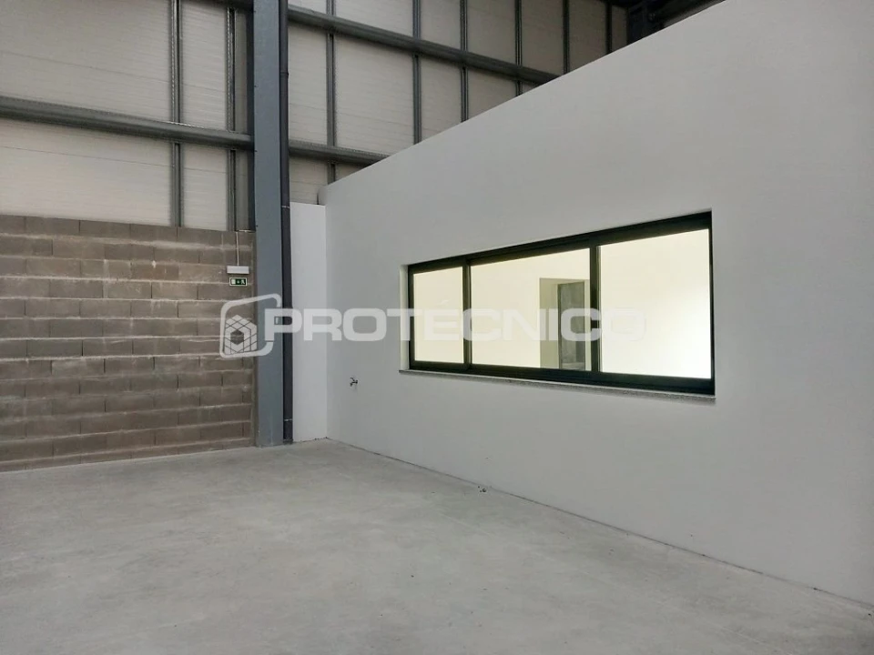 Armazém para Arrendamento em Aveiro Foto 3
