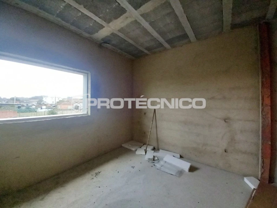 Moradia T4 para Venda em Troviscal Foto 15