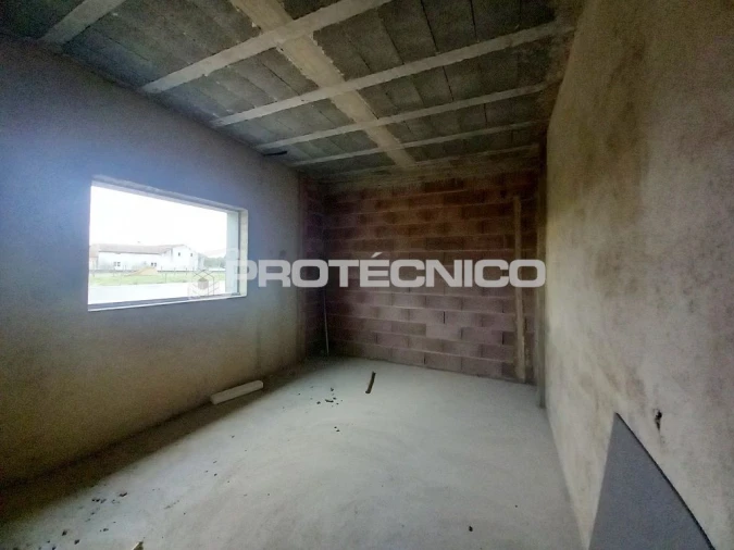 Moradia T4 para Venda em Troviscal Foto 14