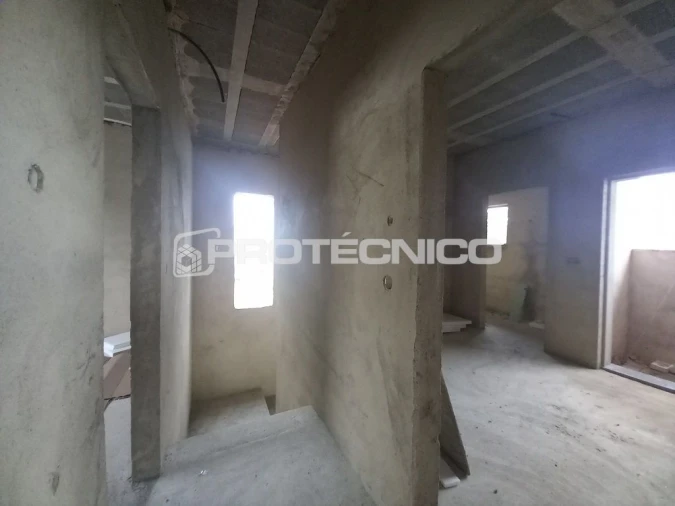 Moradia T4 para Venda em Troviscal Foto 16