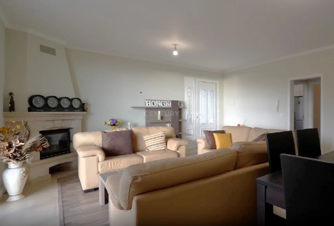 Moradia T3 para Venda em Canhas Foto 3