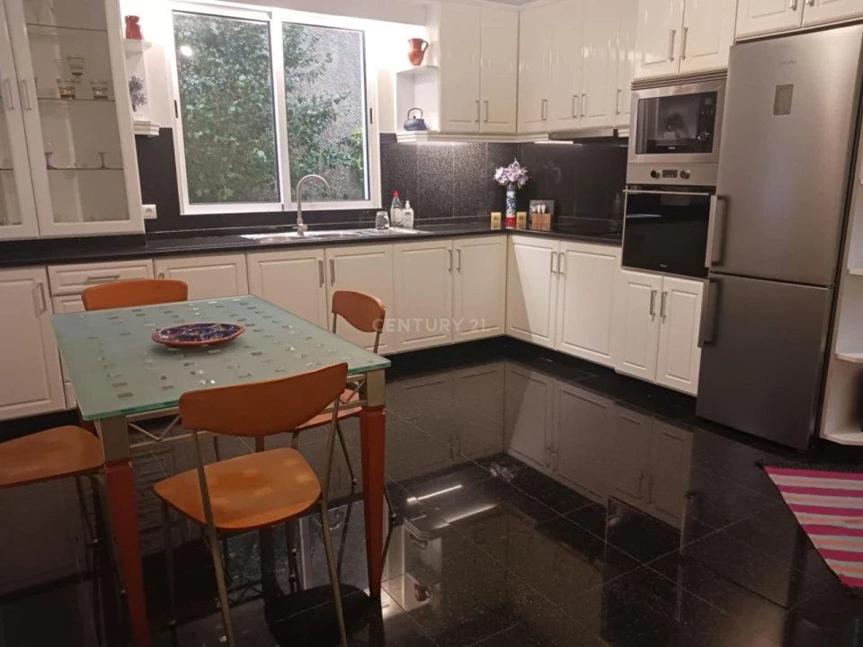 Moradia T3 para Venda em Canhas Foto 9