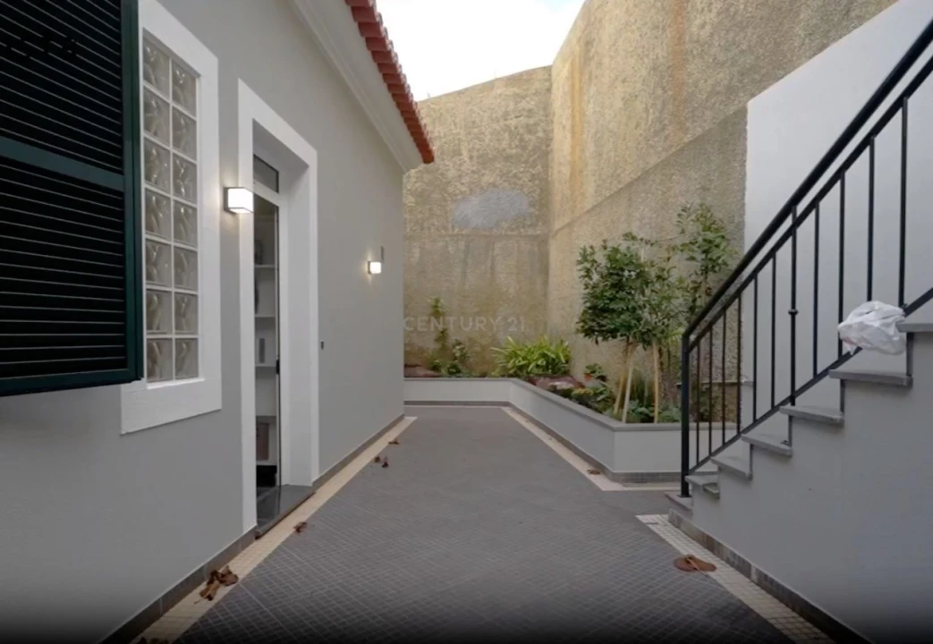 Moradia T3 para Venda em Canhas Foto 15