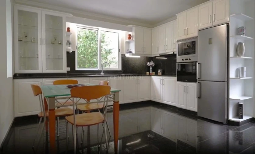 Moradia T3 para Venda em Canhas Foto 7