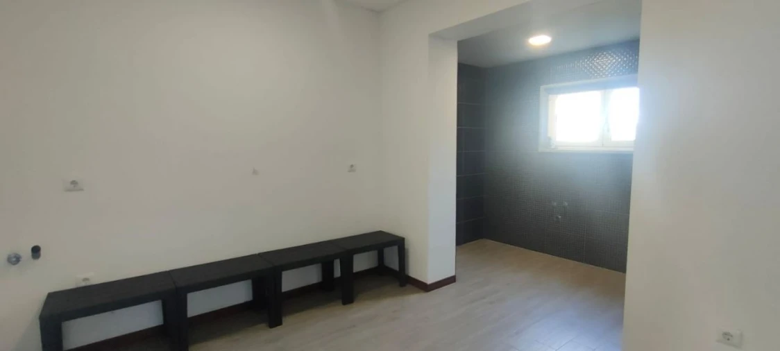 Moradia T2 para Venda em Camarneira