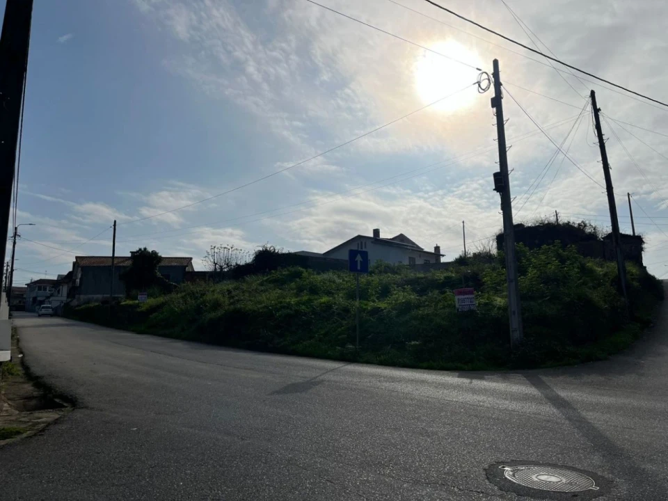 Terreno P/ Prédio para Venda em Vila de Cucujães Foto 1