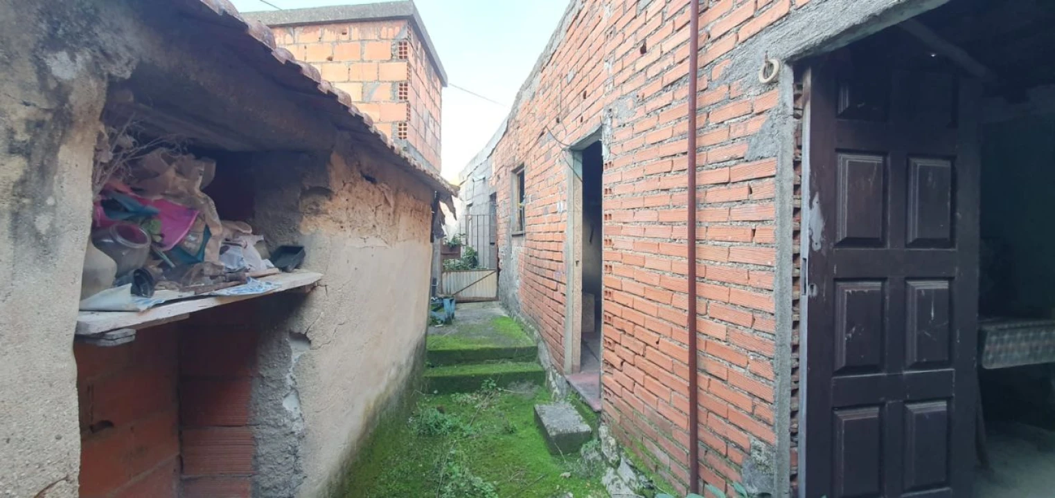 Moradia T2 para Venda em Casal Comba Foto 5