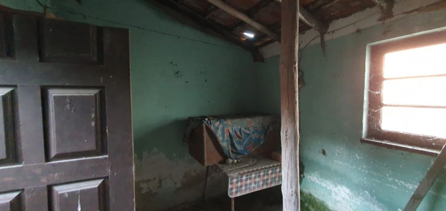 Moradia T2 para Venda em Casal Comba Foto 22