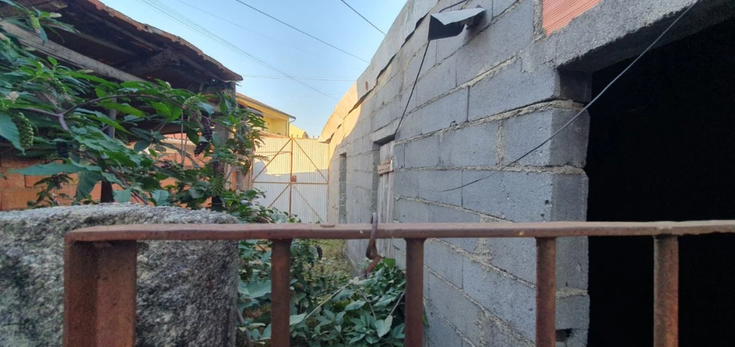 Moradia T2 para Venda em Casal Comba Foto 9