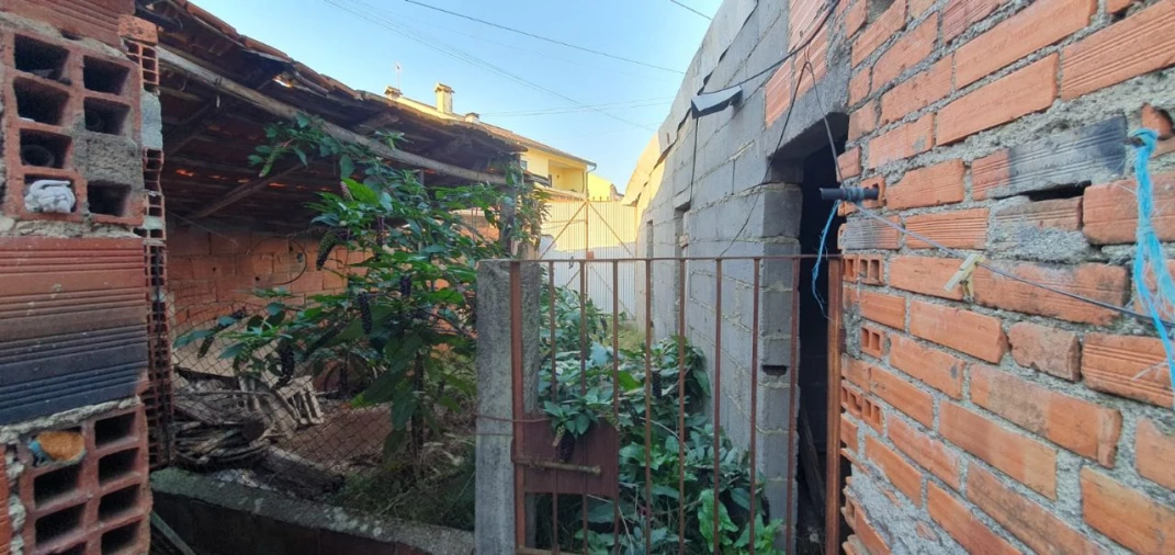 Moradia T2 para Venda em Casal Comba Foto 13