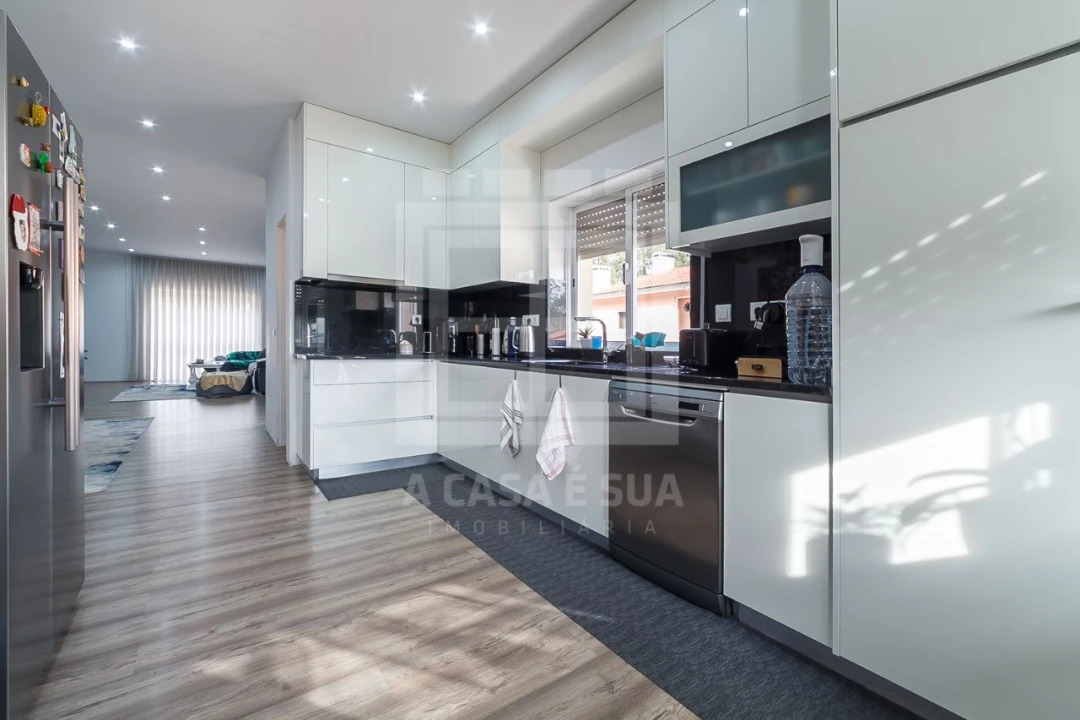 Moradia T6 para Venda em Cortegaça Foto 3