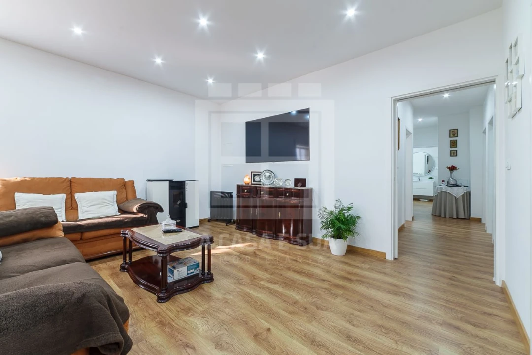 Moradia T6 para Venda em Cortegaça Foto 6