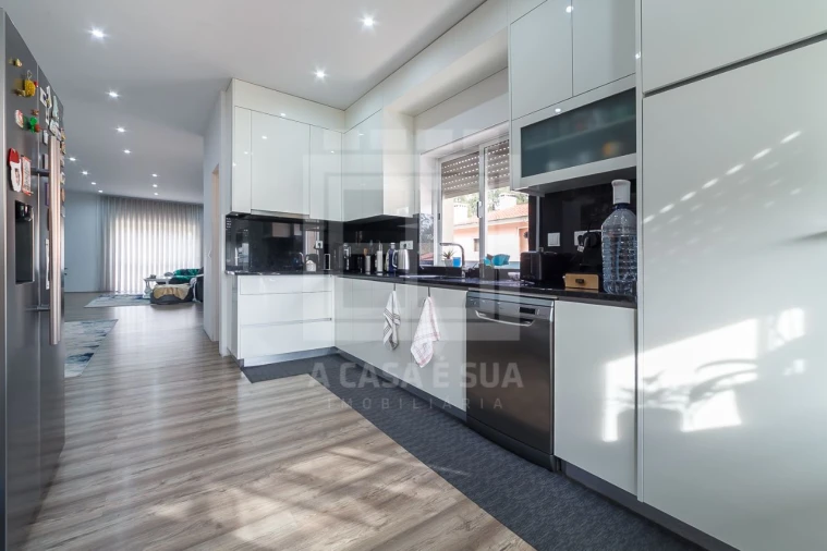 Moradia T6 para Venda em Cortegaça Foto 3