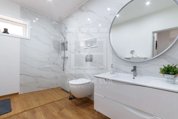 Moradia T6 para Venda em Cortegaça Foto 13