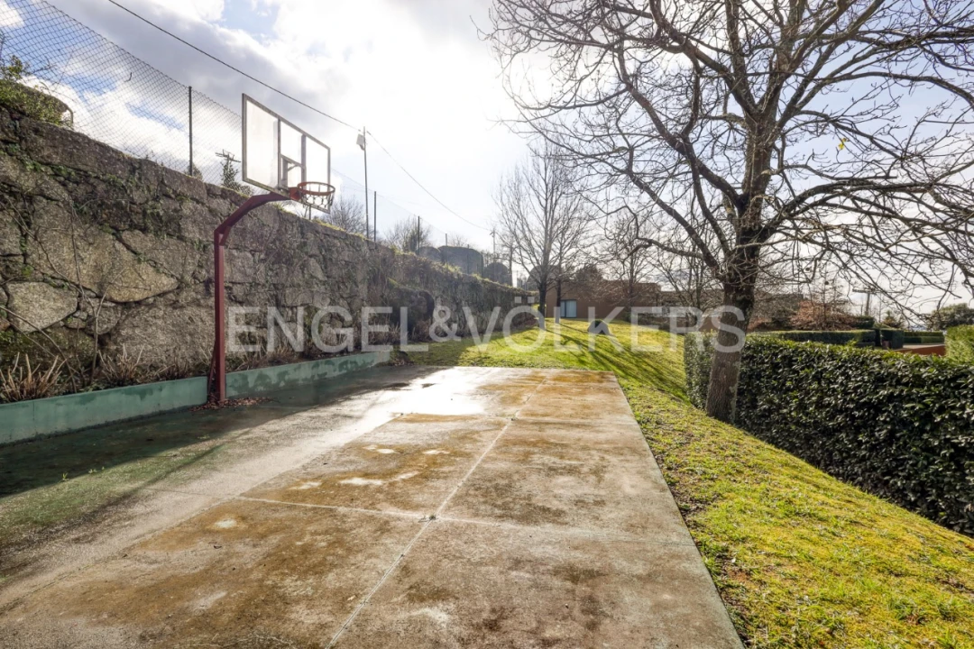 Moradia T5 para Venda em Guimarães Foto 28