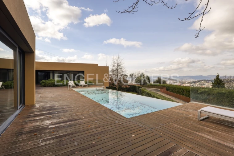 Moradia T5 para Venda em Guimarães Foto 2