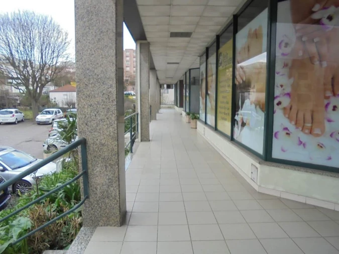 Loja para Venda em Braga Foto 1