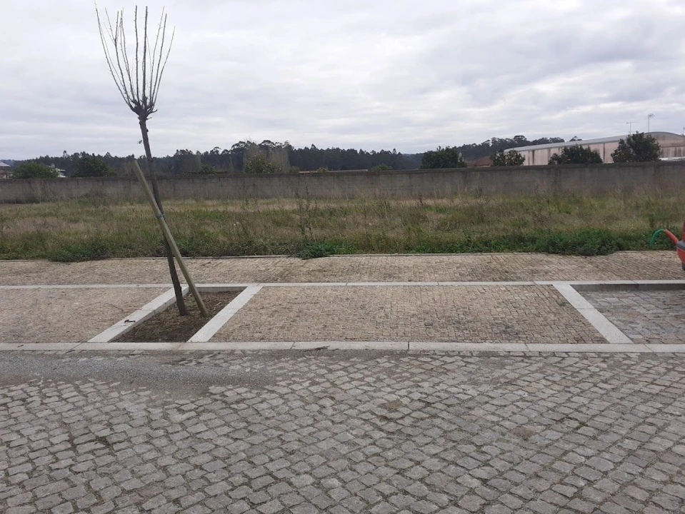 Terreno para Venda em Gião Foto 1