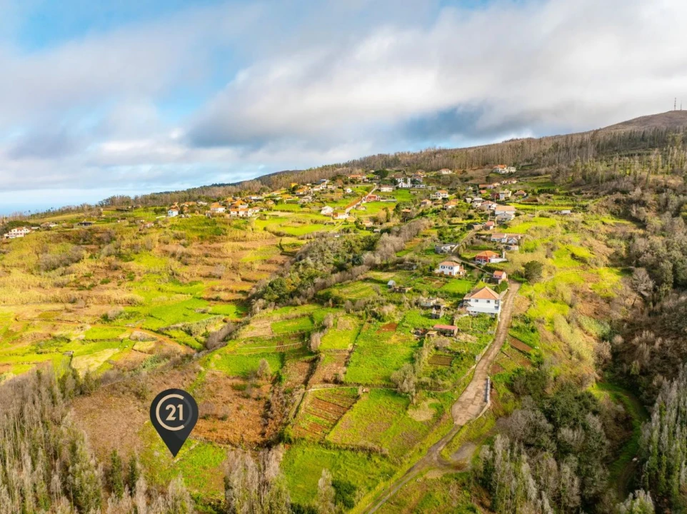 Terreno para Venda em Achada do Crasto Foto 3
