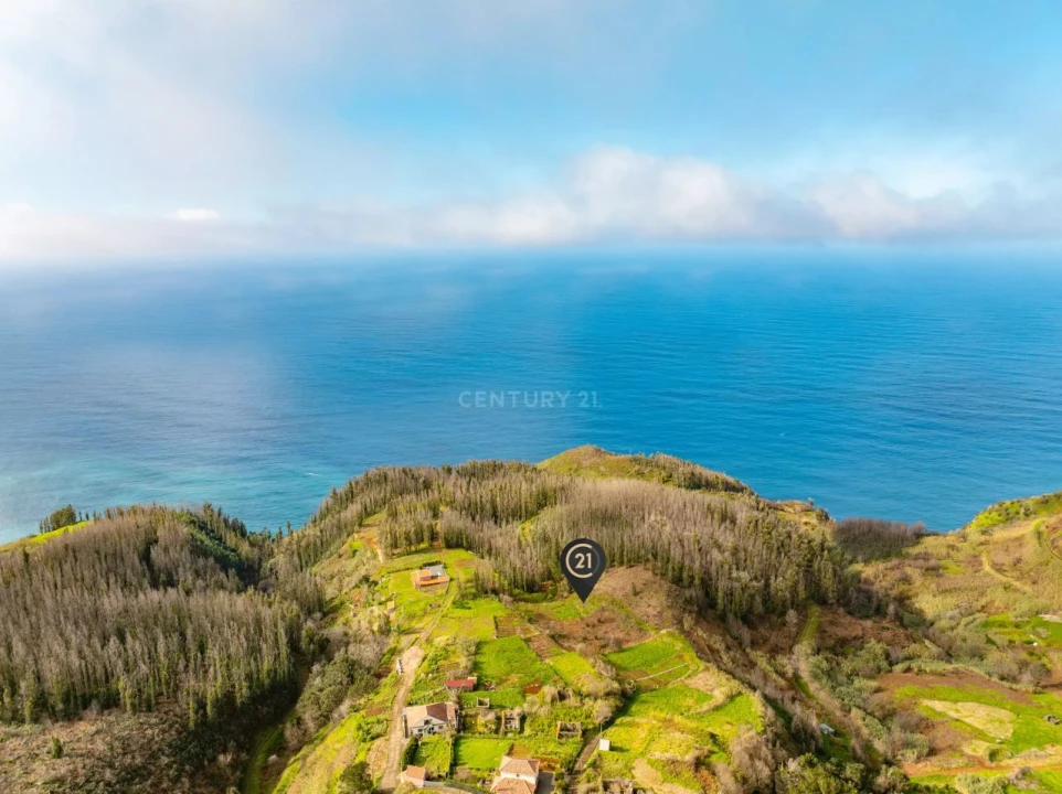 Terreno para Venda em Achada do Crasto Foto 7