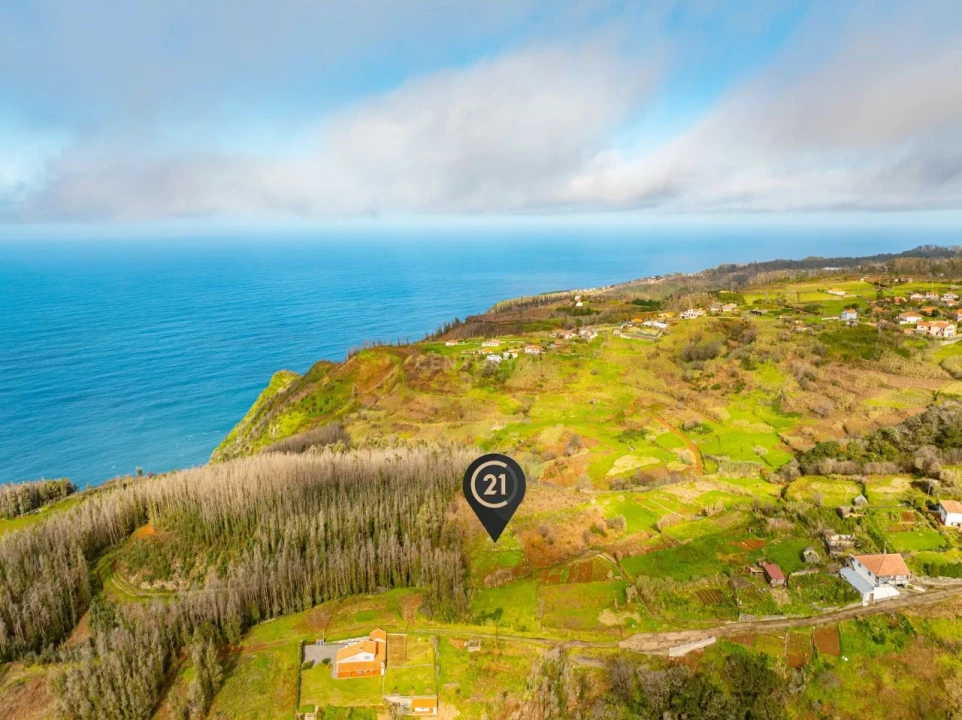 Terreno para Venda em Achada do Crasto Foto 8
