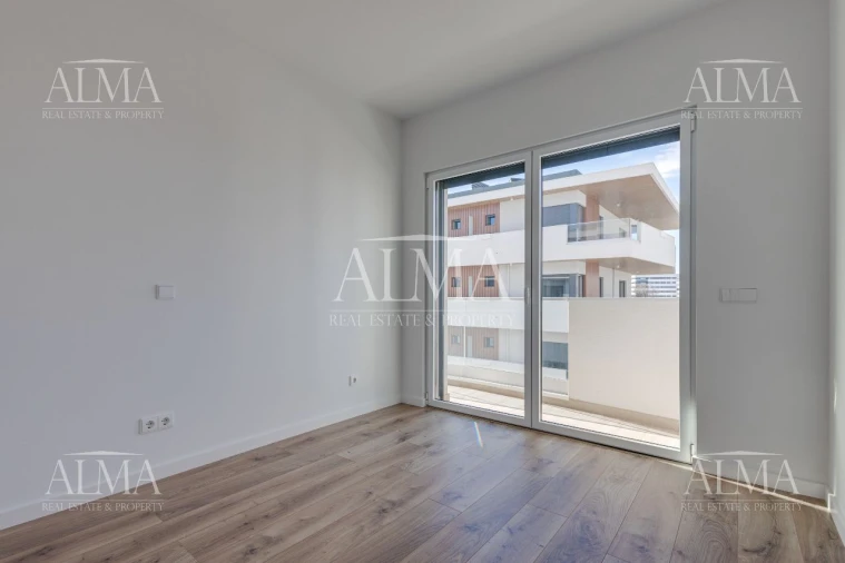 Apartamento T4 para Venda em Porto Foto 14