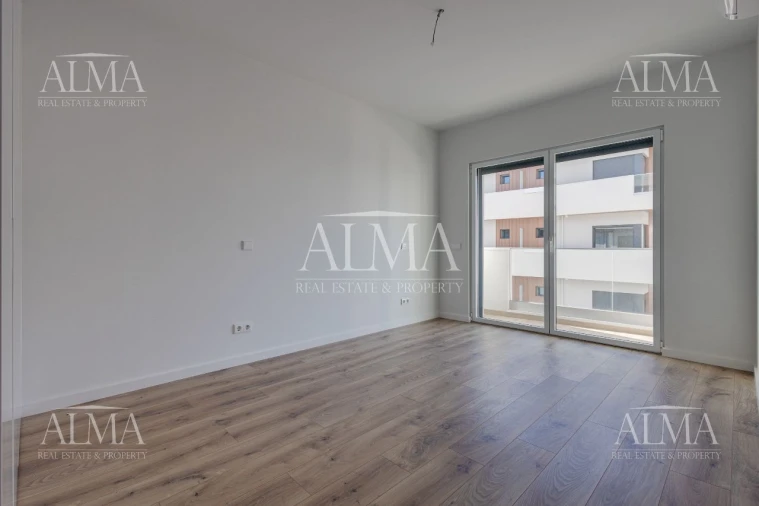 Apartamento T4 para Venda em Porto Foto 16