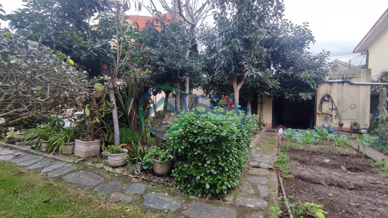 Moradia T6 para Venda em Belinho Foto 38