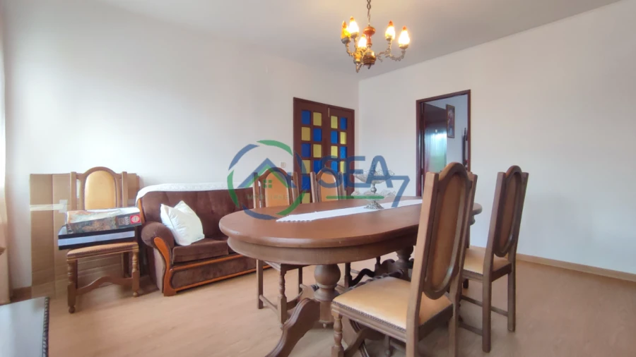 Moradia T6 para Venda em Belinho Foto 8