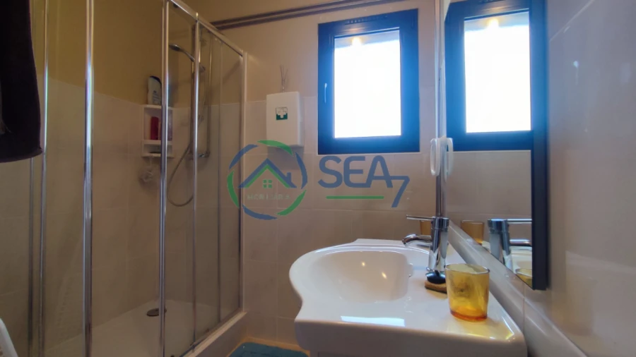 Moradia T6 para Venda em Belinho Foto 12