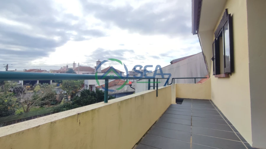 Moradia T6 para Venda em Belinho Foto 15